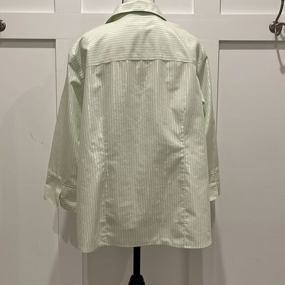 Chico's Green/White/Silver Striped No-Iron LS Blouse - Picture 3 of 8